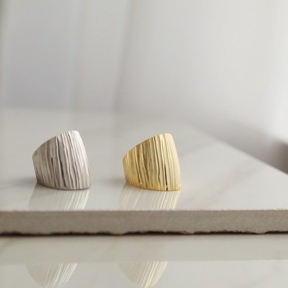 Uptown Midi Ring | 14k Gold Plated - Picture 3 of 8